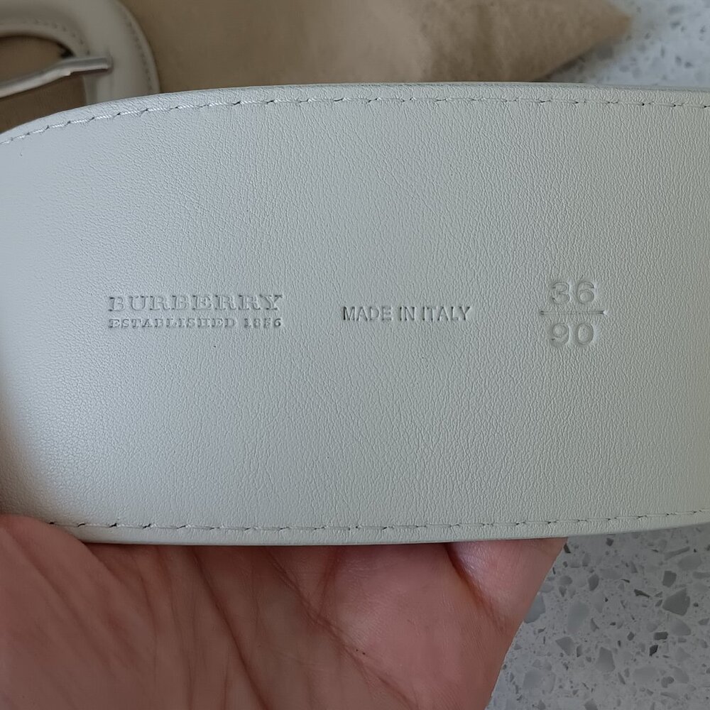 Womens Burberry belt - Picture 2 of 3